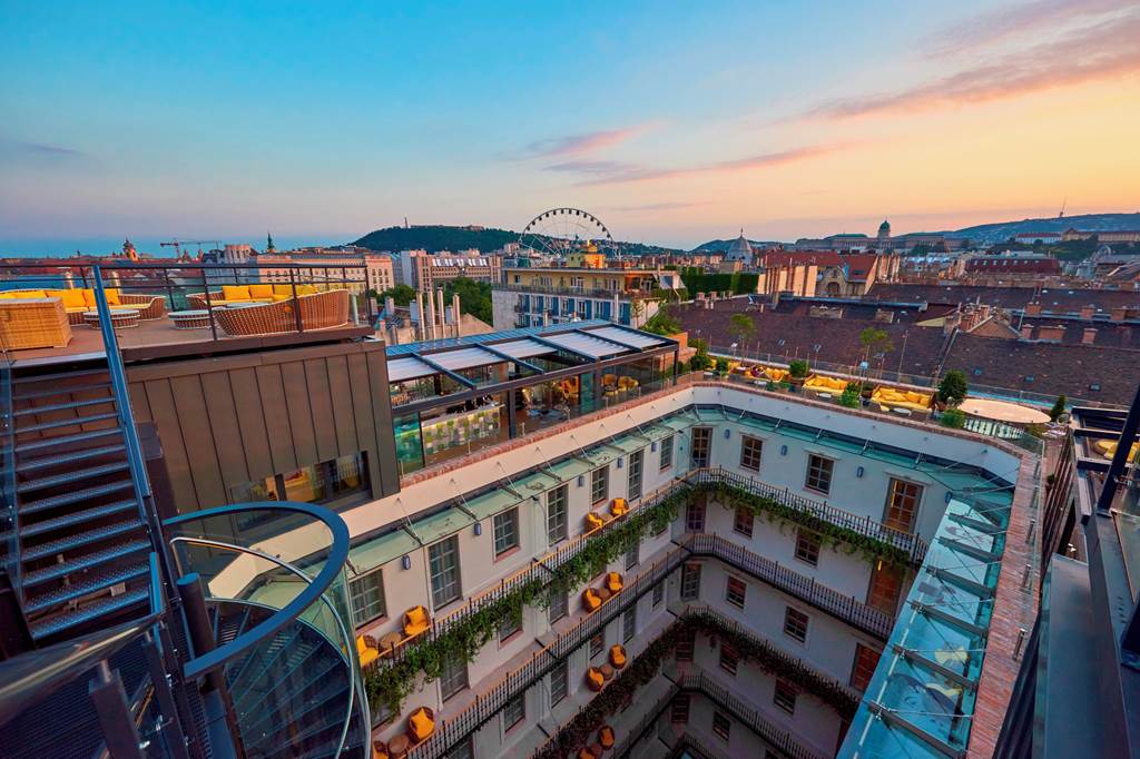 BUD_73943_Aria_Hotel_Budapest_by_Library_Hotel_Collection_1024_11.jpg