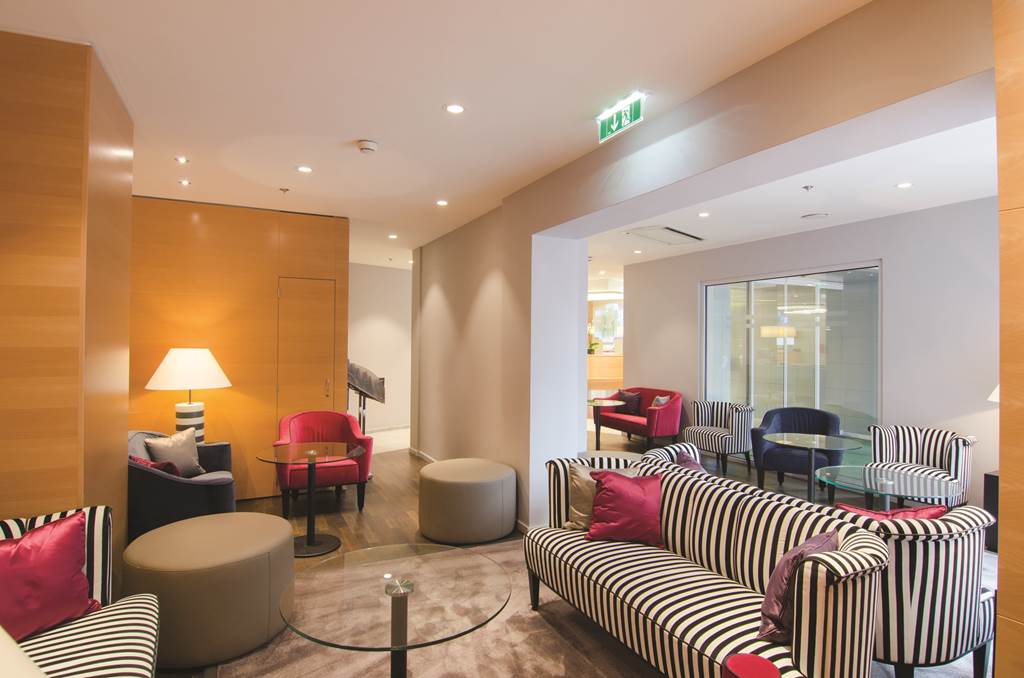 VIE_71511_Holiday_Inn_Vienna_City_0315_11.jpg