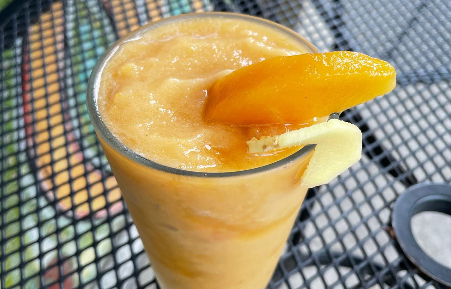Try a plant-based juice or smoothie to go with your light lunch from Main Squeeze in Columbia, MO.