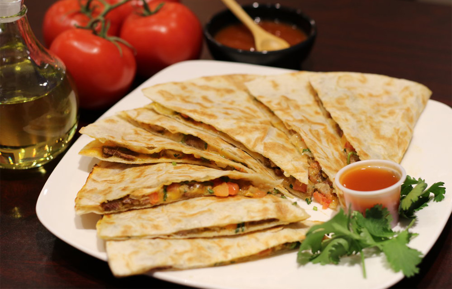 Hot wings served at Deuce Pub & Pit in Columbia, MO.