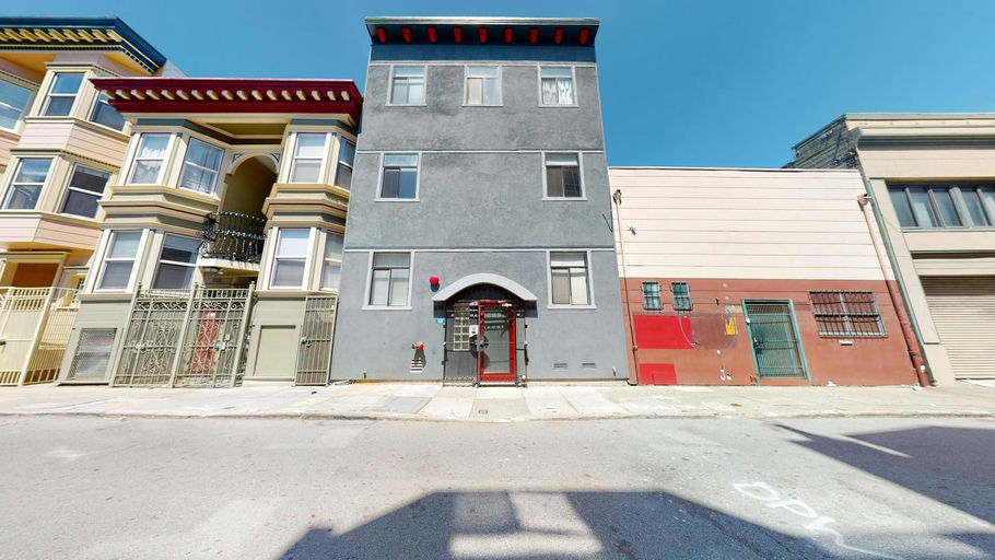 More Images - Image 4