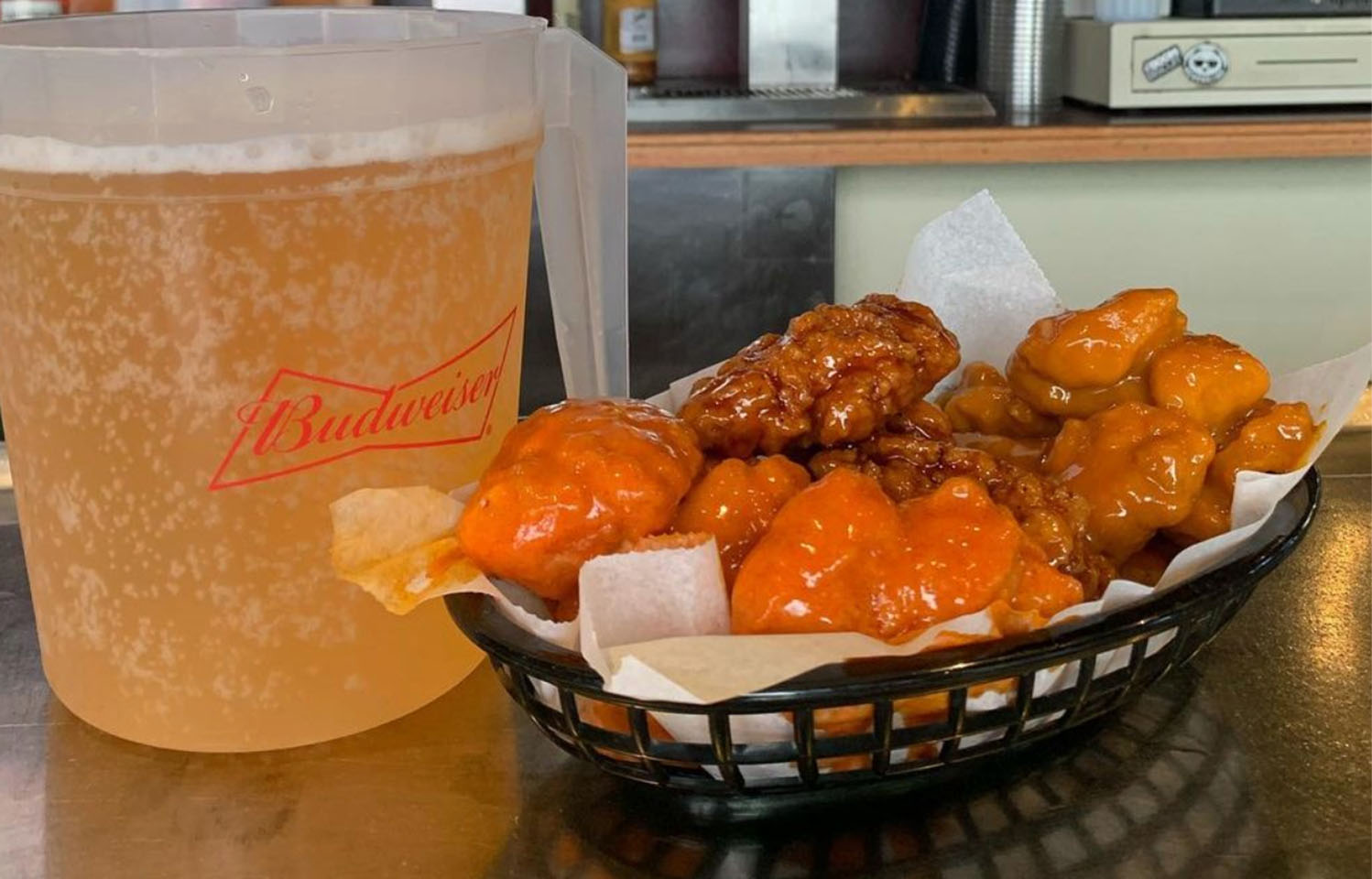 Hot wings served at Deuce Pub & Pit in Columbia, MO.