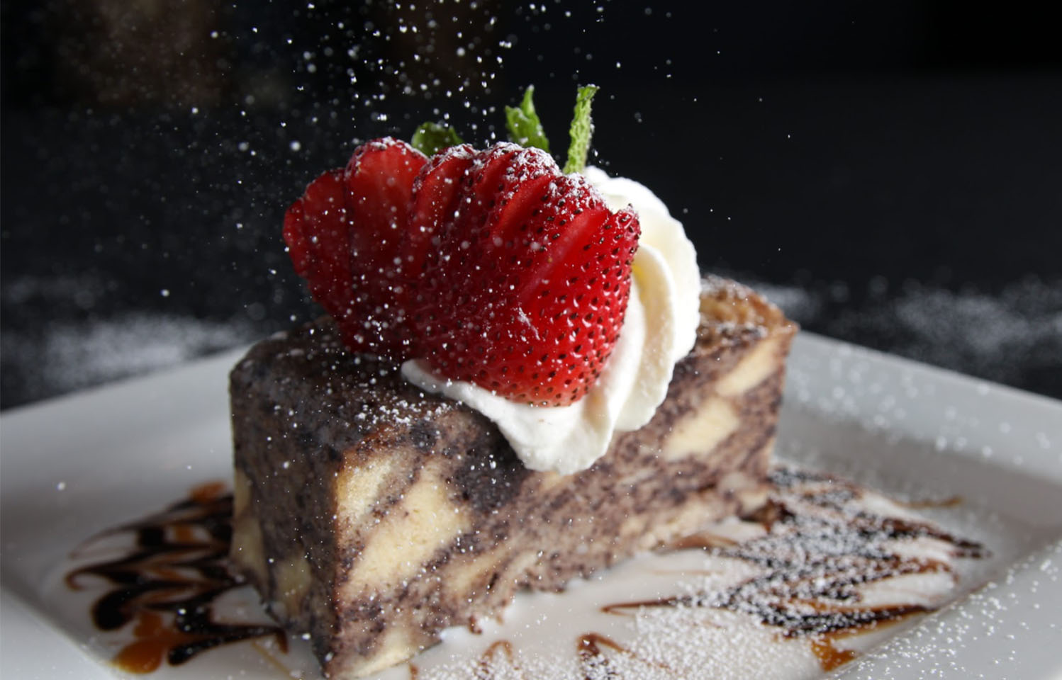 Hot wings served at Deuce Pub & Pit in Columbia, MO.