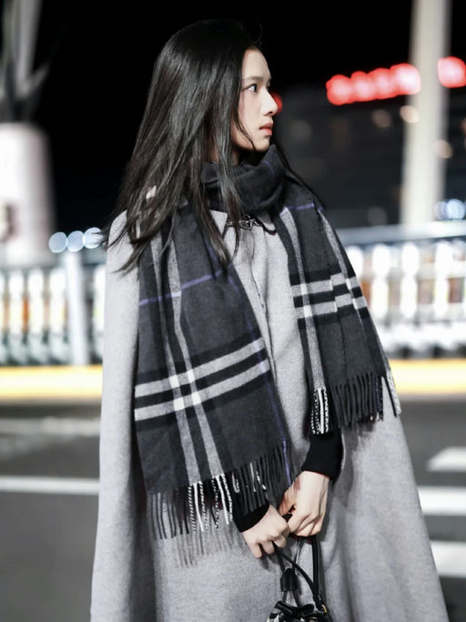 🎠【100 % 纯羊绒】【BBR 双面围巾6折】