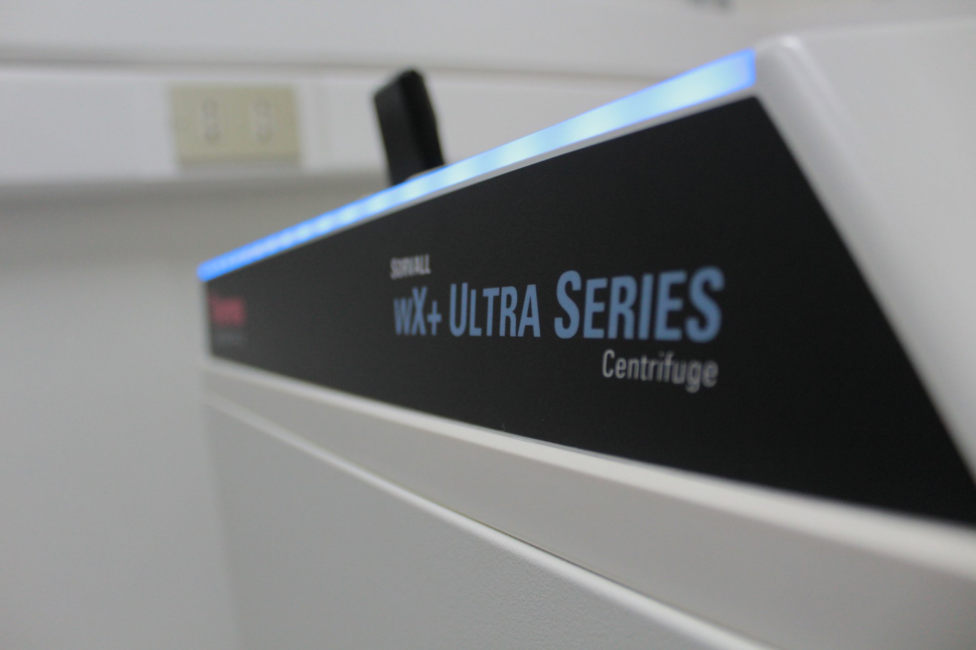 ULTRA CENTRÍFUGA SORVALLWX100