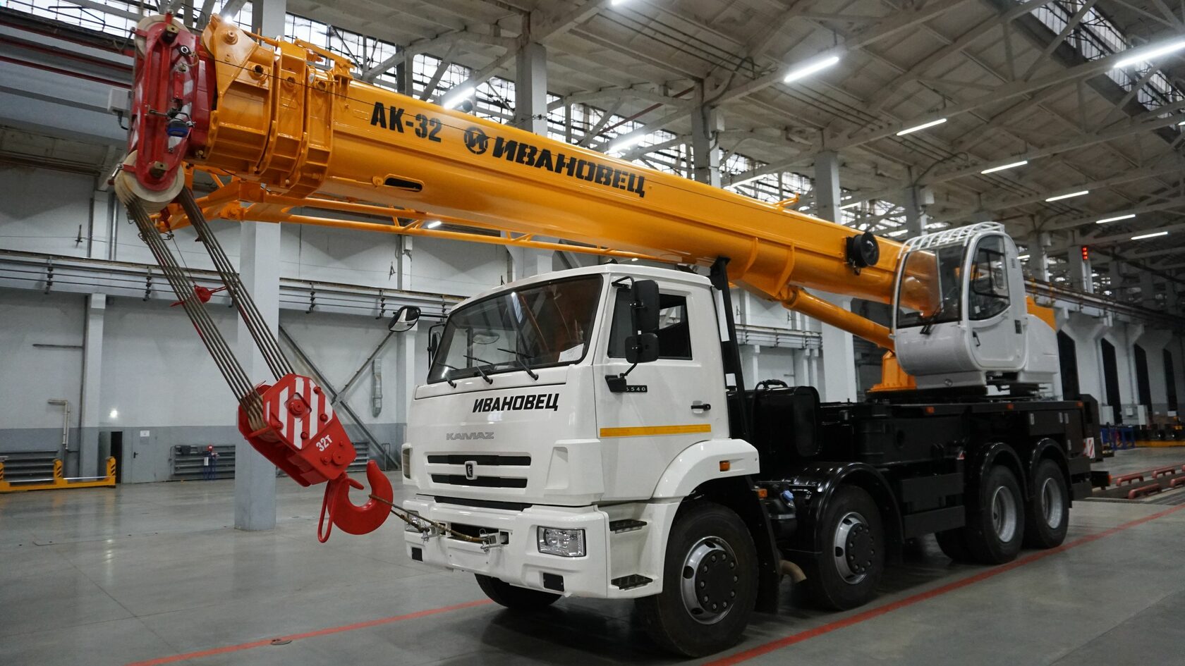 Автокран КС-5576К Ивановец 32 тонны 31 метр