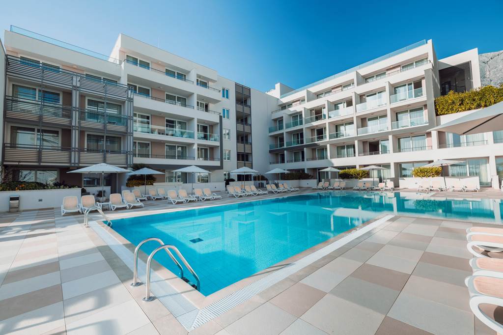 SPU_85054_Romana_Beach_Apartments_1023_02.jpg
