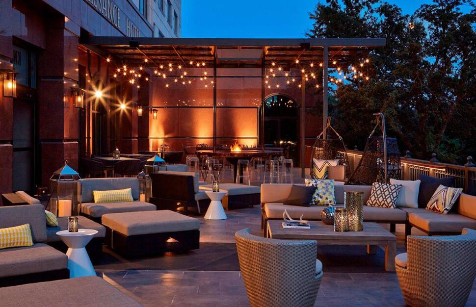 Renaissance-Austin-Hotel-2.jpg
