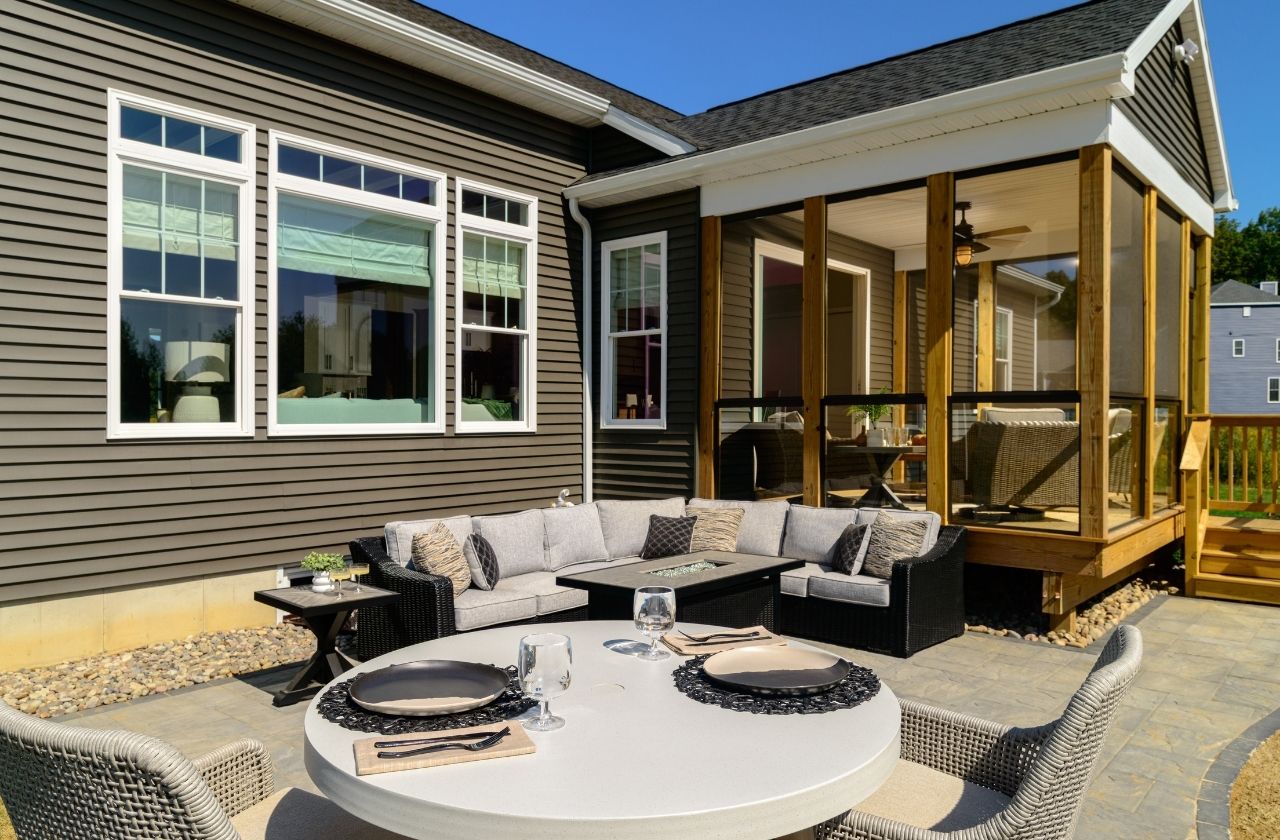 18 Dahlia Drive - Lincoln Ranch - Screened porch and paver patio