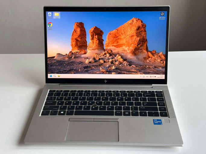 **HP EliteBook 840 G8 (4J720UC)**

