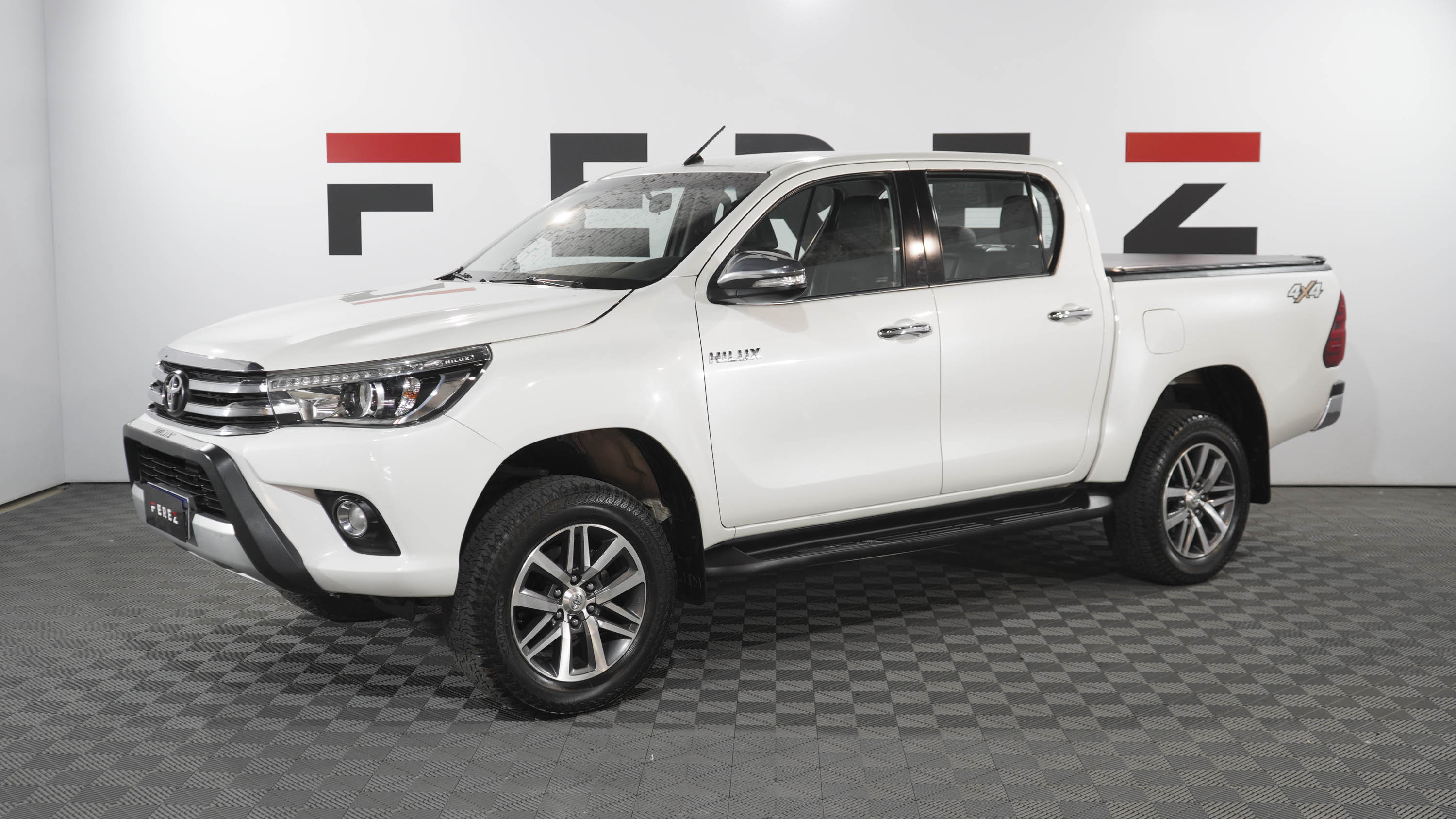 toyota HILUX 4X4  SRX 2.8 TDI AT