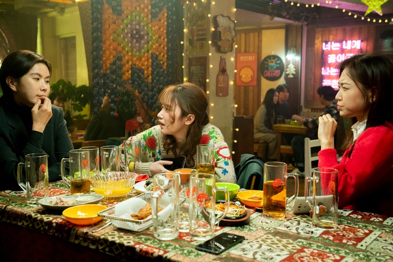 ⓒ 2021 CJ ENM Co., Ltd., TWELVE JOURNEY ALL RIGHTS RESERVED