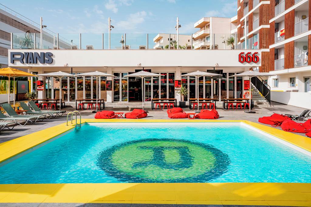 IBZ_71631_Ryans_Ibiza_Apartments_0824_07.jpg