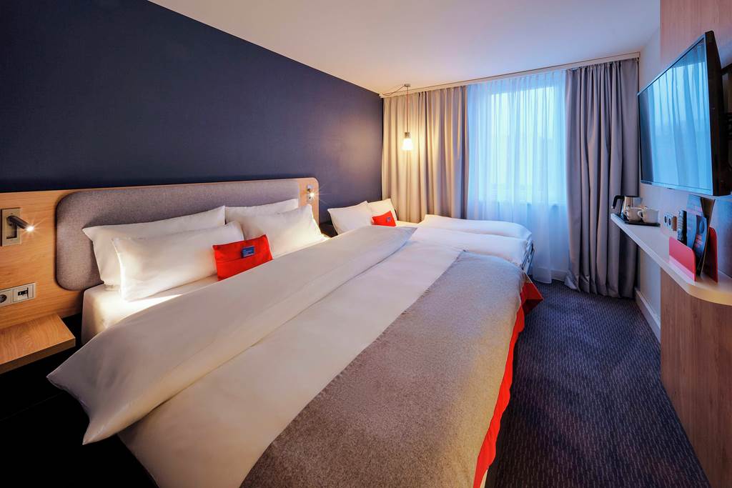 CGN_73007_Holiday_Inn_Express_Cologne_Muelheim_0924_08.jpg