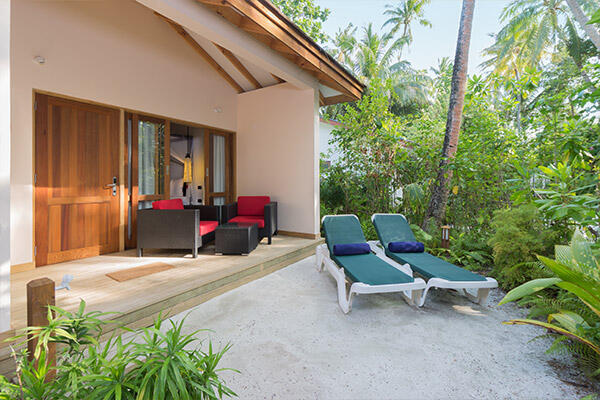 Vilamendhoo-Resort-Spa-6.jpg