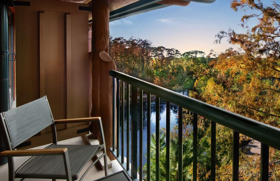 Disneys-Wilderness-Lodge-7.jpg