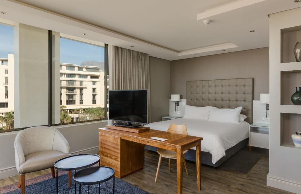 Protea-Hotel-by-Marriott-Cape-Town-Waterfront-Breakwater-Lodge-4.jpg