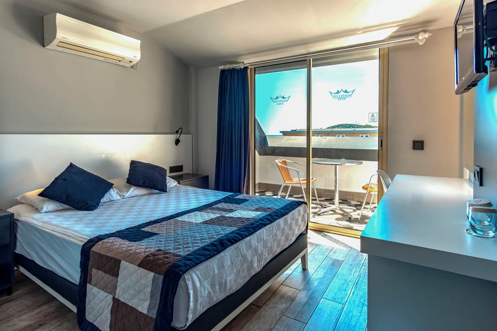AYT_85744_White_City_Beach_Hotel_0723_11.jpg