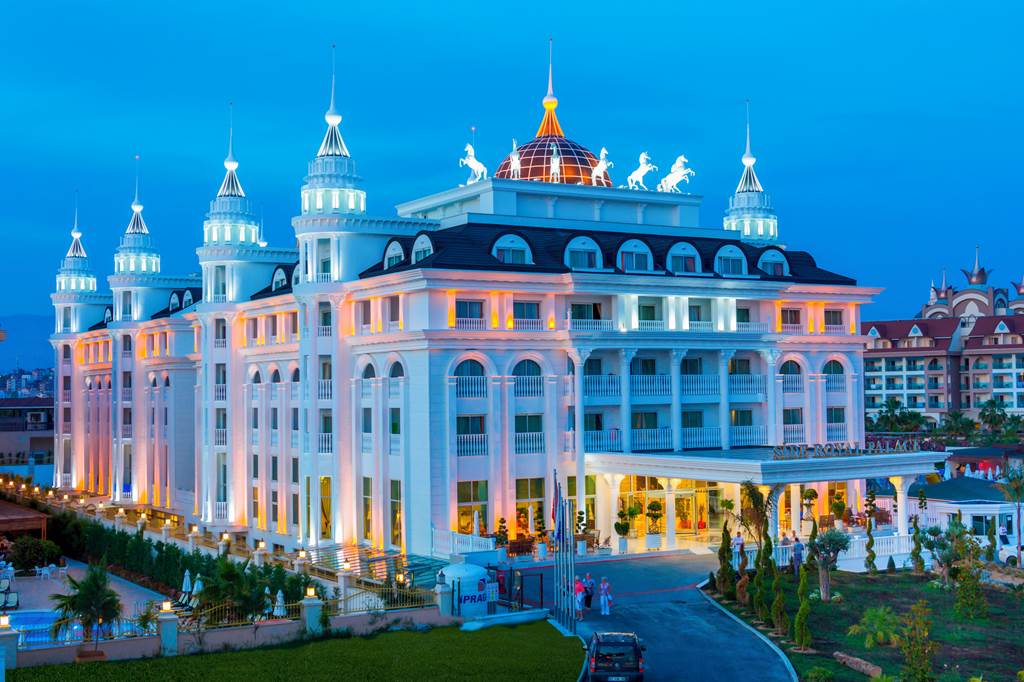AYT_81260_Side_Royal_Palace_Hotel_&_Spa_0221_02.jpg