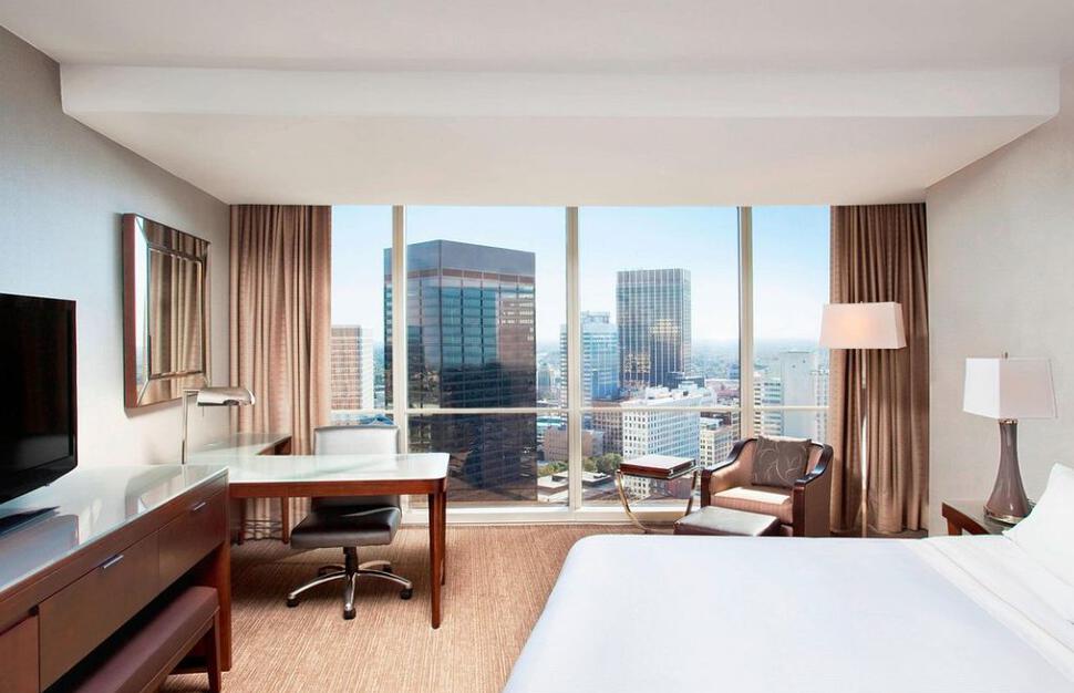 The-Westin-Peachtree-Plaza-7.jpg