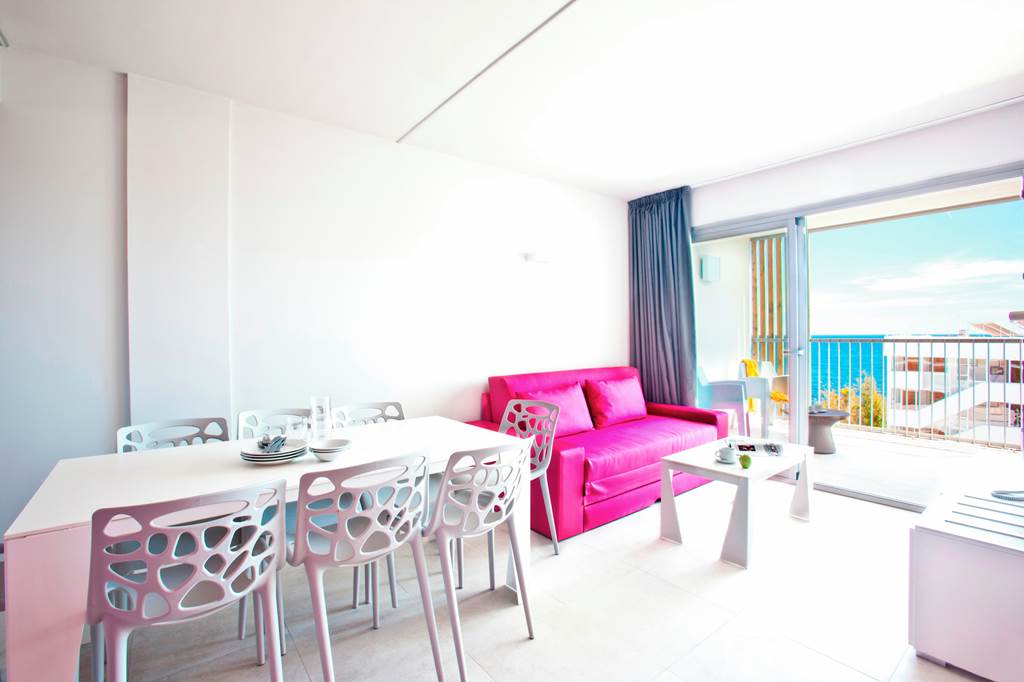 IBZ_71631_Ryans_Ibiza_Apartments_0519_03.jpg