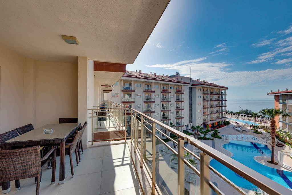 ADB_80980_Ramada_Hotel_&_Suites_Kusadasi_0523_18.jpg