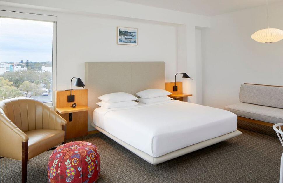 Tribute-Portfolio-Hotel-The-Sarasota-Modern-12.jpg