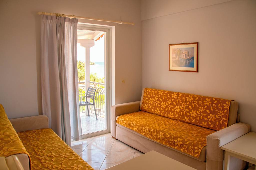 KLX_84319_Panorama_Apartments_Peloponnese_0323_05.jpg