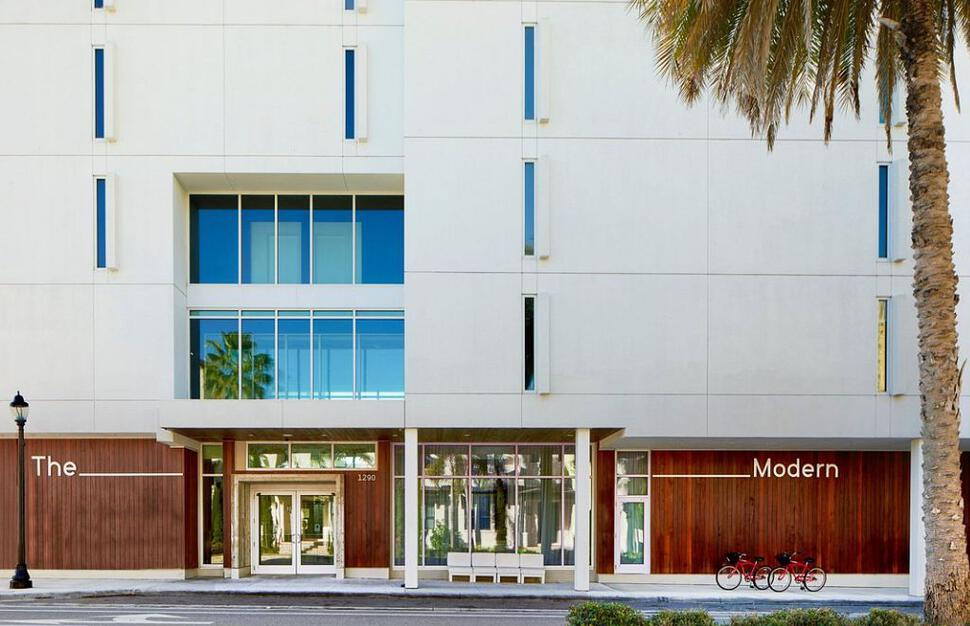 Tribute-Portfolio-Hotel-The-Sarasota-Modern-14.jpg