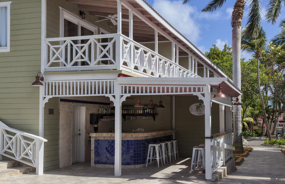 Pineapple-Beach-Club-15.jpg