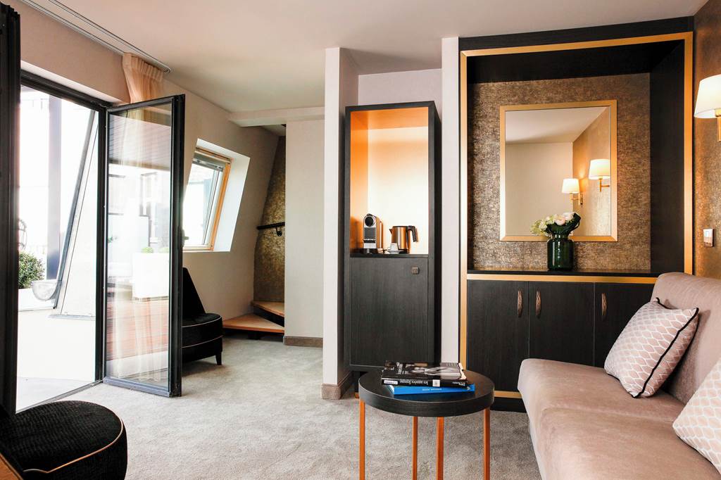 CDG_85789_Niepce_Paris_Hotel_Curio_Collection_by_Hilton_0324_01.jpg