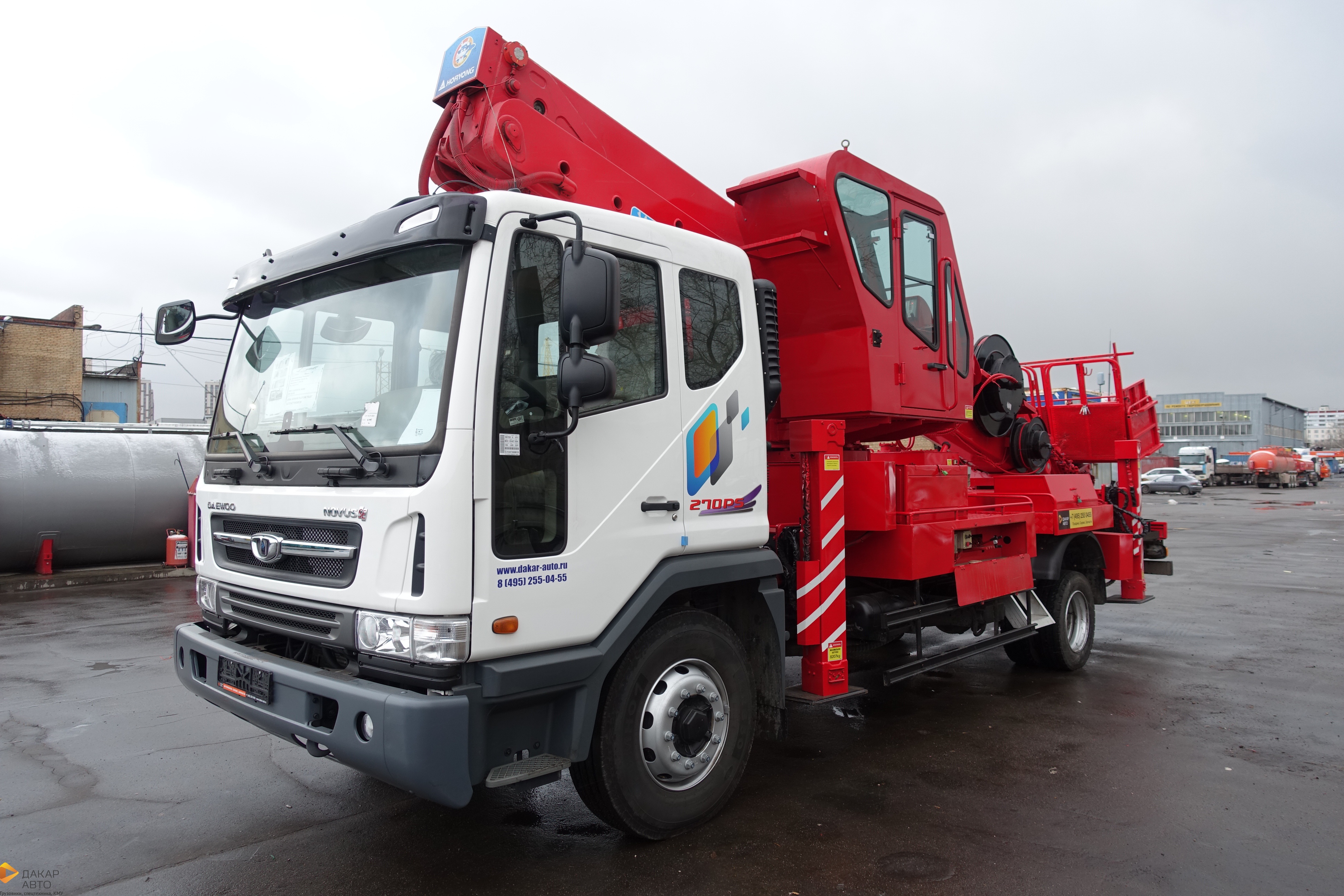 Автовышка АГП 40 м Horyong SKY 400S на базе Daewoo