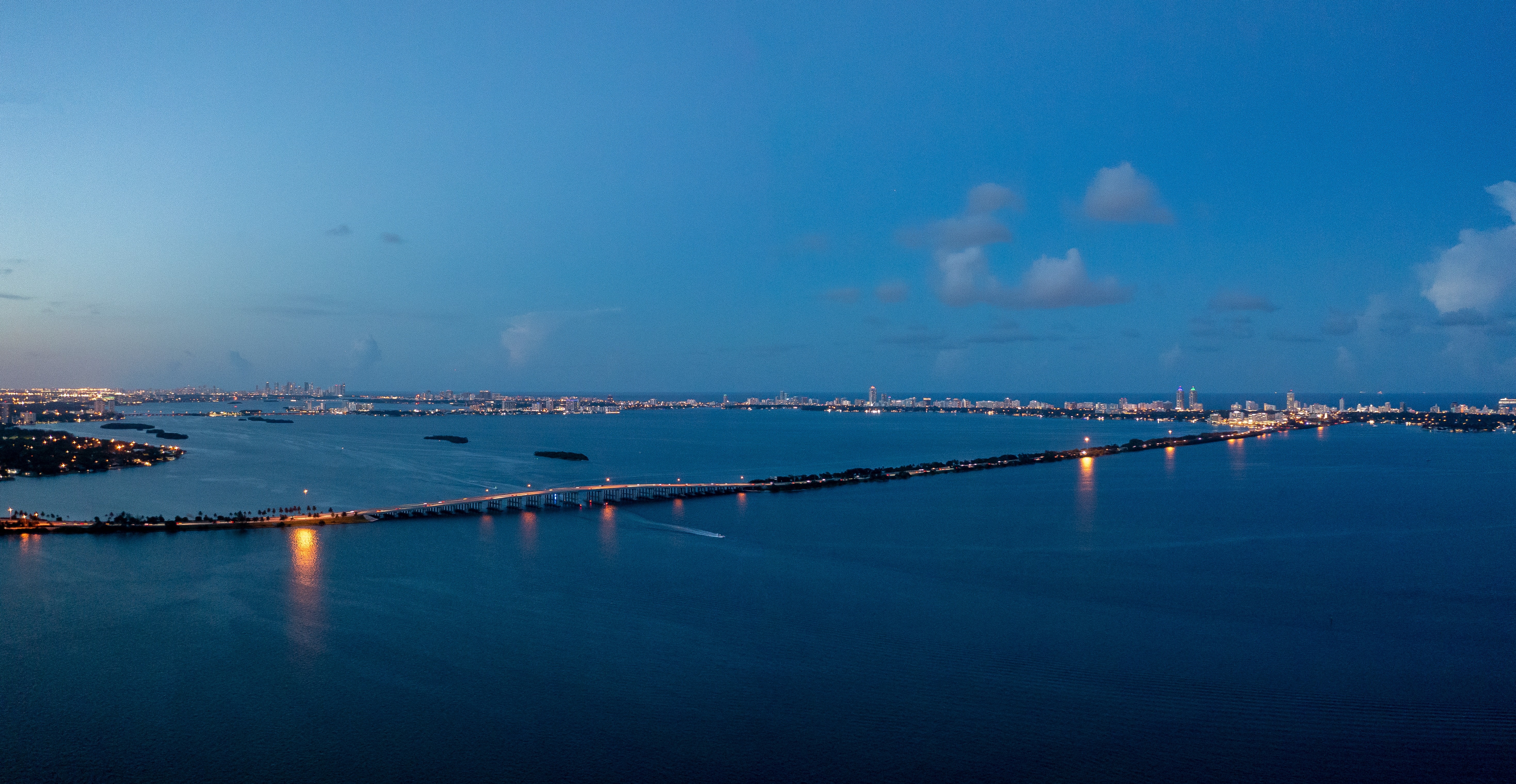 Real estate property located at Aria Reserve, PH 5702, Miami, FL