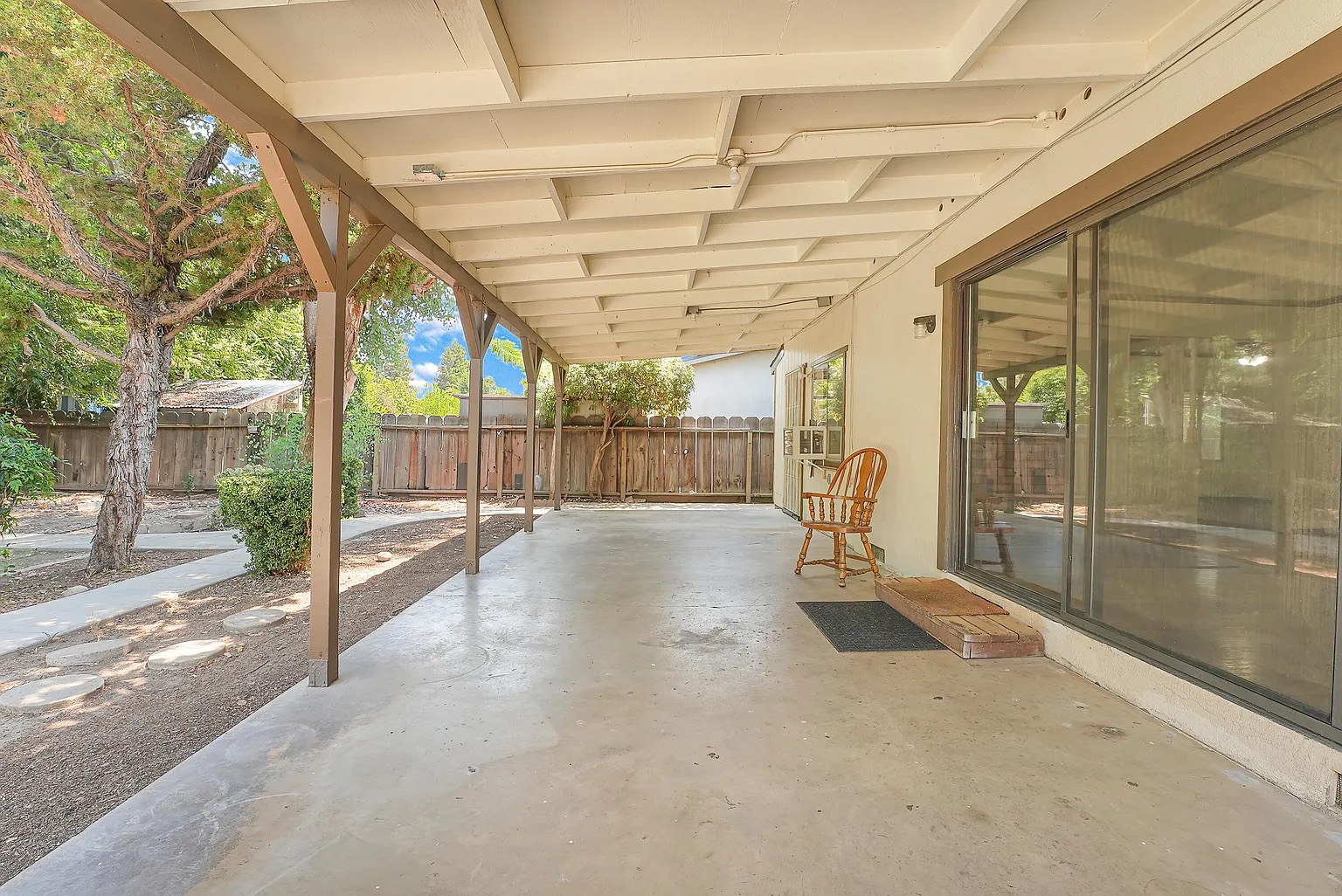 Real estate property located at 3732 W Paradise Avenue, Sw Visalia, Visalia, CA