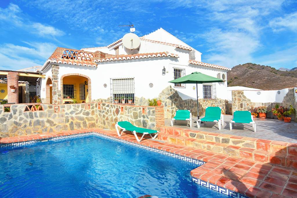 AGP_86755_Villa_Aranzazu_Nerja_1223_02.jpg