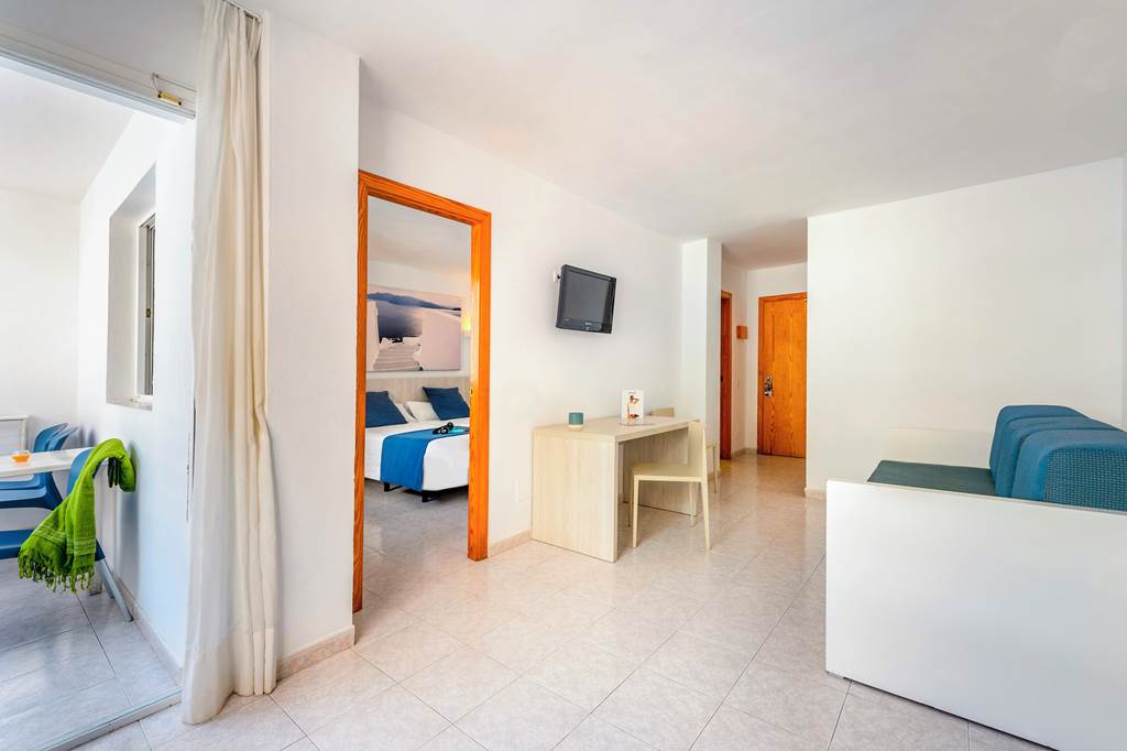 IBZ_70757_Panoramic_Apartments_1020_03.jpg