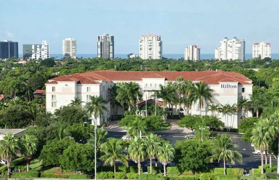 Hilton-Naples-3.jpg