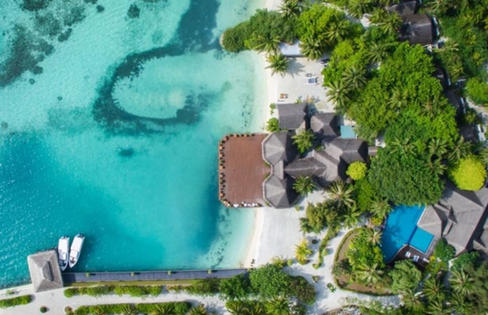 Adaaran-Select-Hudhuran-Fushi-Maldives-1.jpg