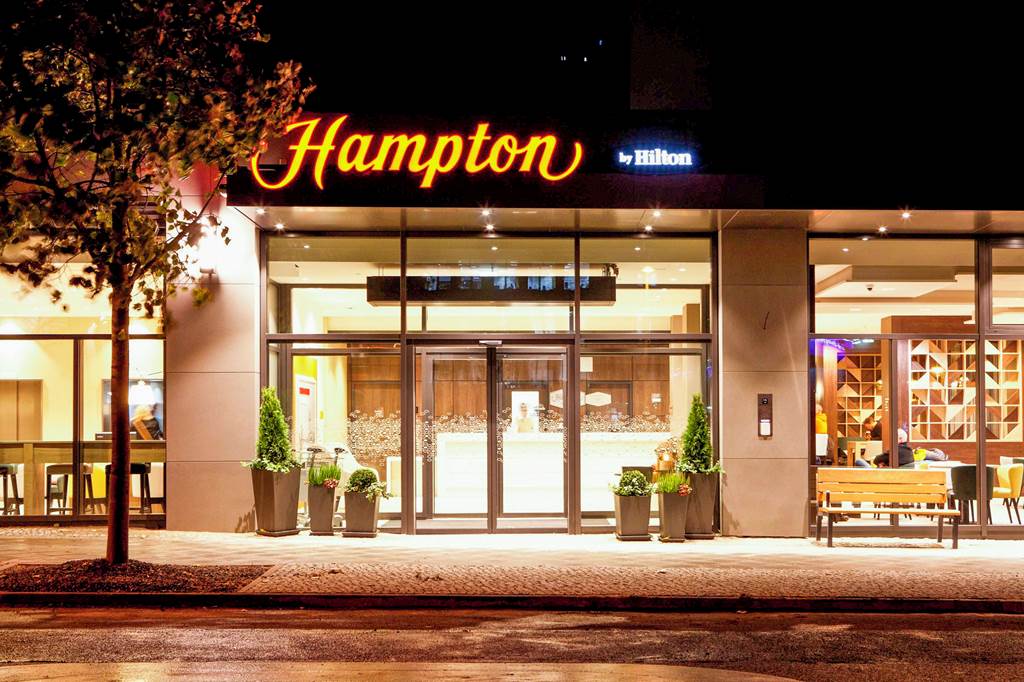 BER_86313_Hampton_by_Hilton_Berlin_City_East_Side_Gallery_0923_01.jpg