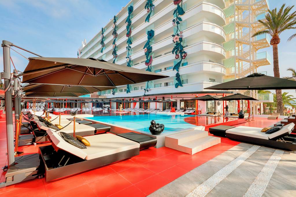 IBZ_70027_Ushuaia_Ibiza_Beach_Hotel_0723_09.jpg