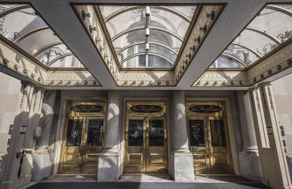 The-Mayflower-Hote-Autograph-2.jpg