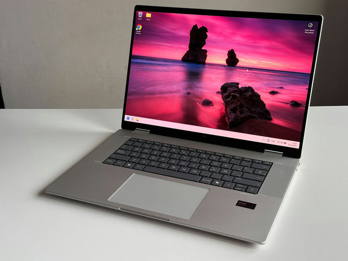 **HP Envy x360 2-in-1 Laptop 16-ac0011na (B11MPEA)**
