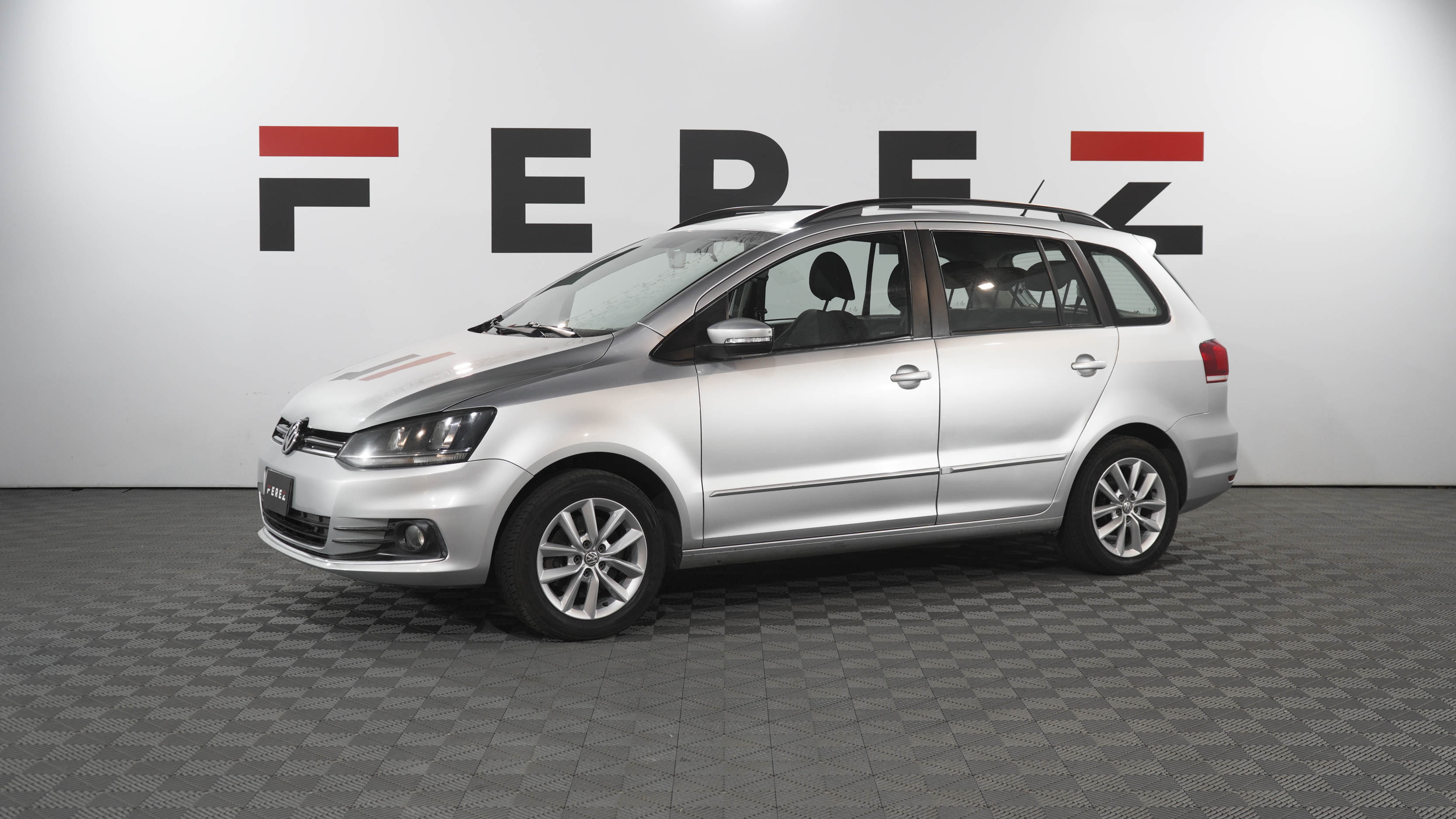 volkswagen SURAN 1.6 HIGHLINE MT