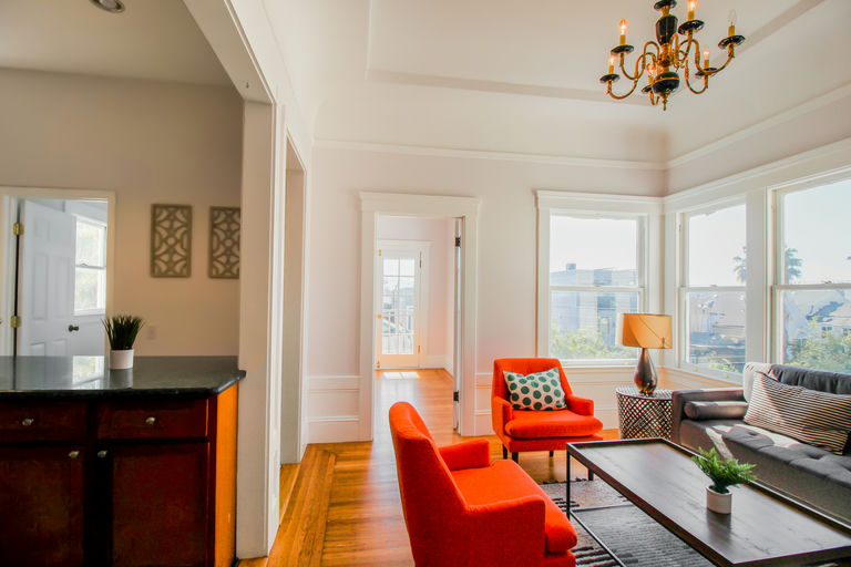 Living Room - Image 7