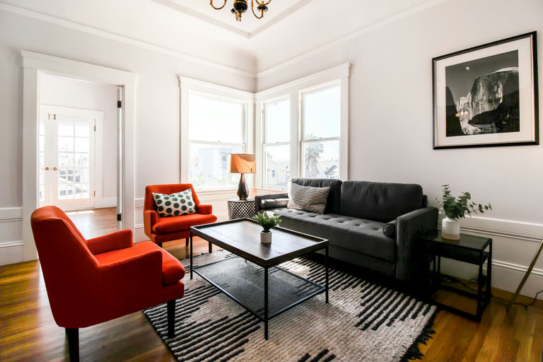 Living Room - Image 4