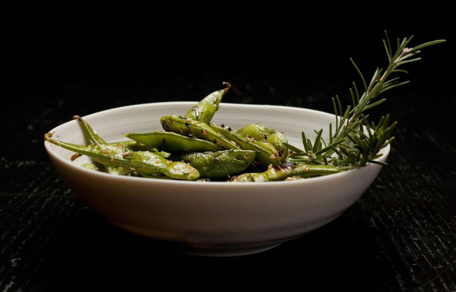 Jina Yoo’s is an Asian fusion restaurant designed with a versatile ambiance that is perfect for a quaint lunch, a night out or dinner with the kids. Chef Jina takes inspiration from an array of cultures around the world and wraps it into one with her restaurant.