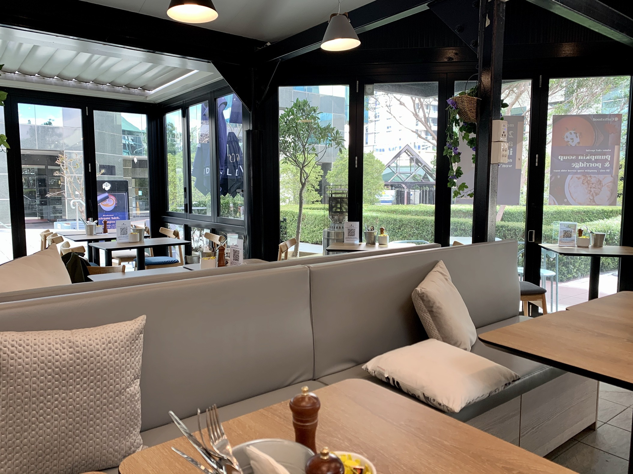 Alfresco 5 Day Cafe Takeaway Prime Corner  Indoor Outdoor Seating  North Sydney