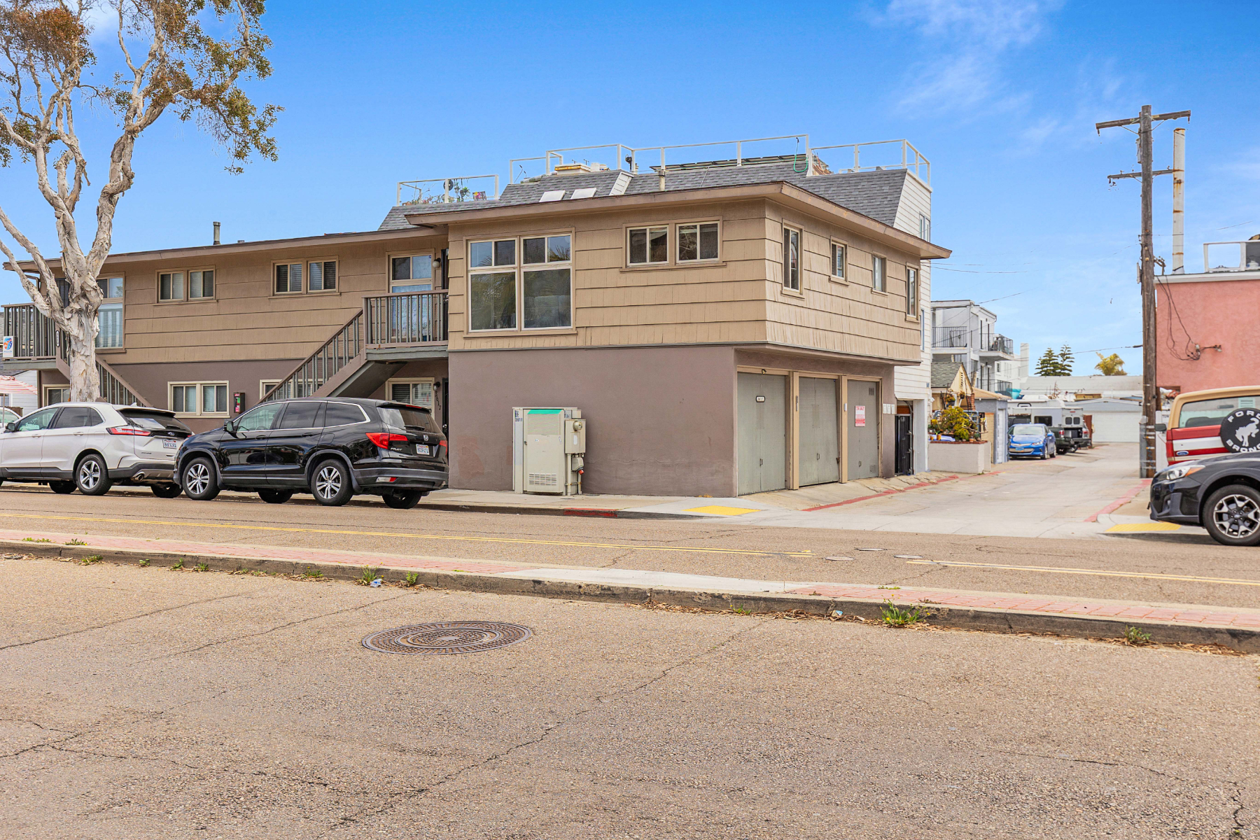 Upstairs Corner Unit