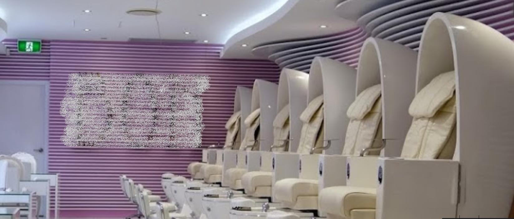 Busy Lower North Shore Nail Salon In The Heart Of A Busy Shopping Precinct.