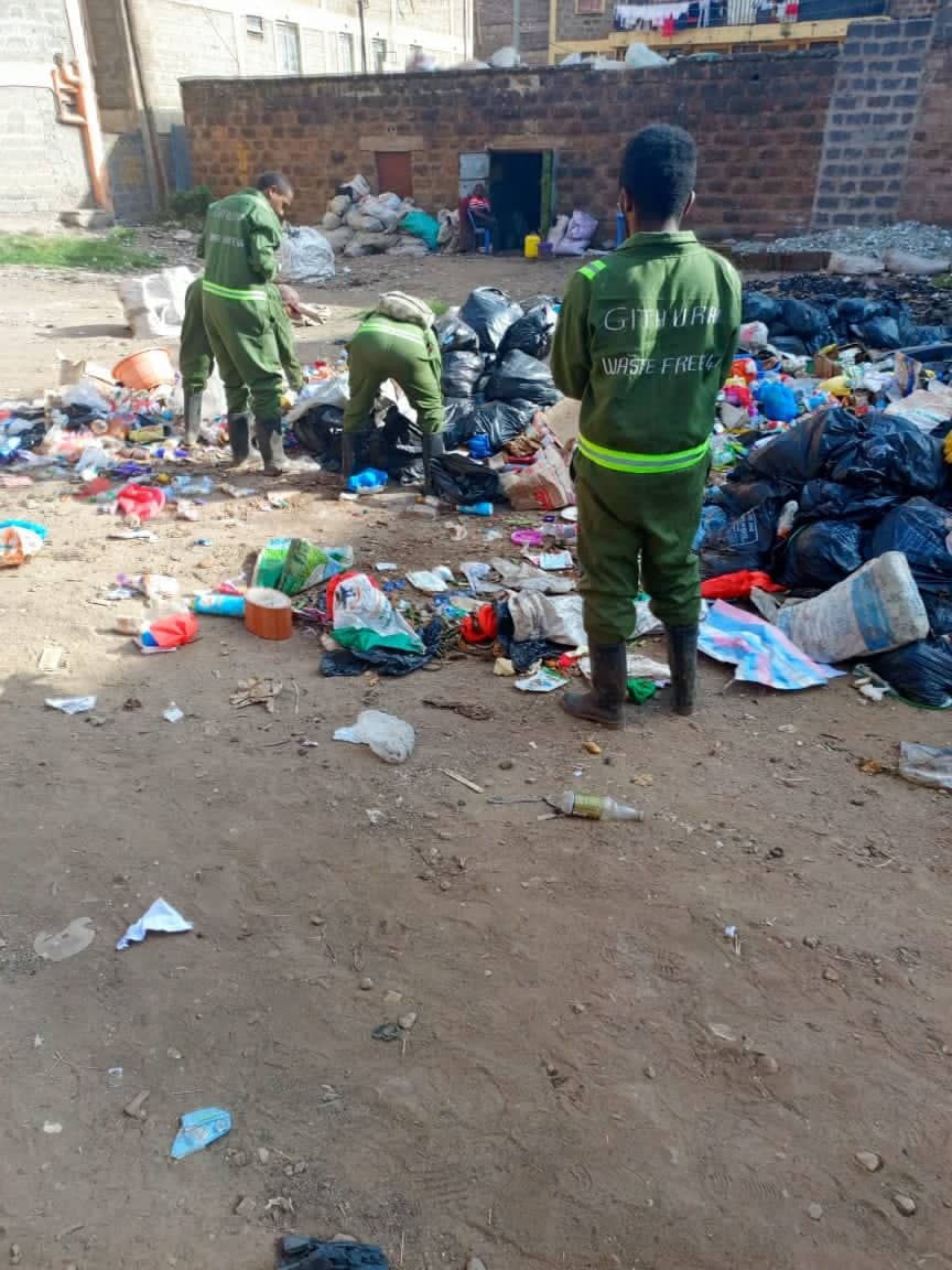 HELP JOHN OTIENO OGWAYO FROM GITHURAI COMMUNITY KENYA GET HIS CART TO TRANSFER HOUSEHOLD WASTE AND TRASH TO THE  MICRO RECYCLING CENTRE.